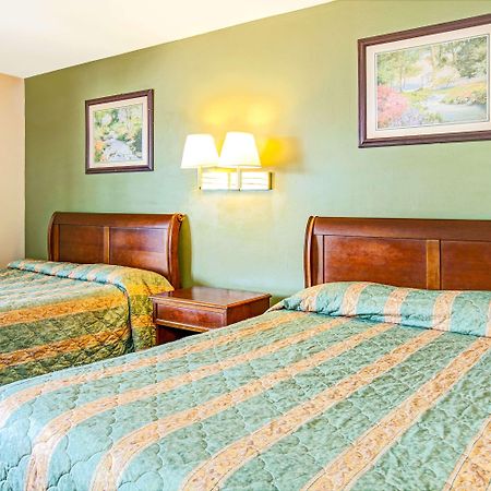 South Hackensack Knights Inn South Hackensasck מראה חיצוני תמונה