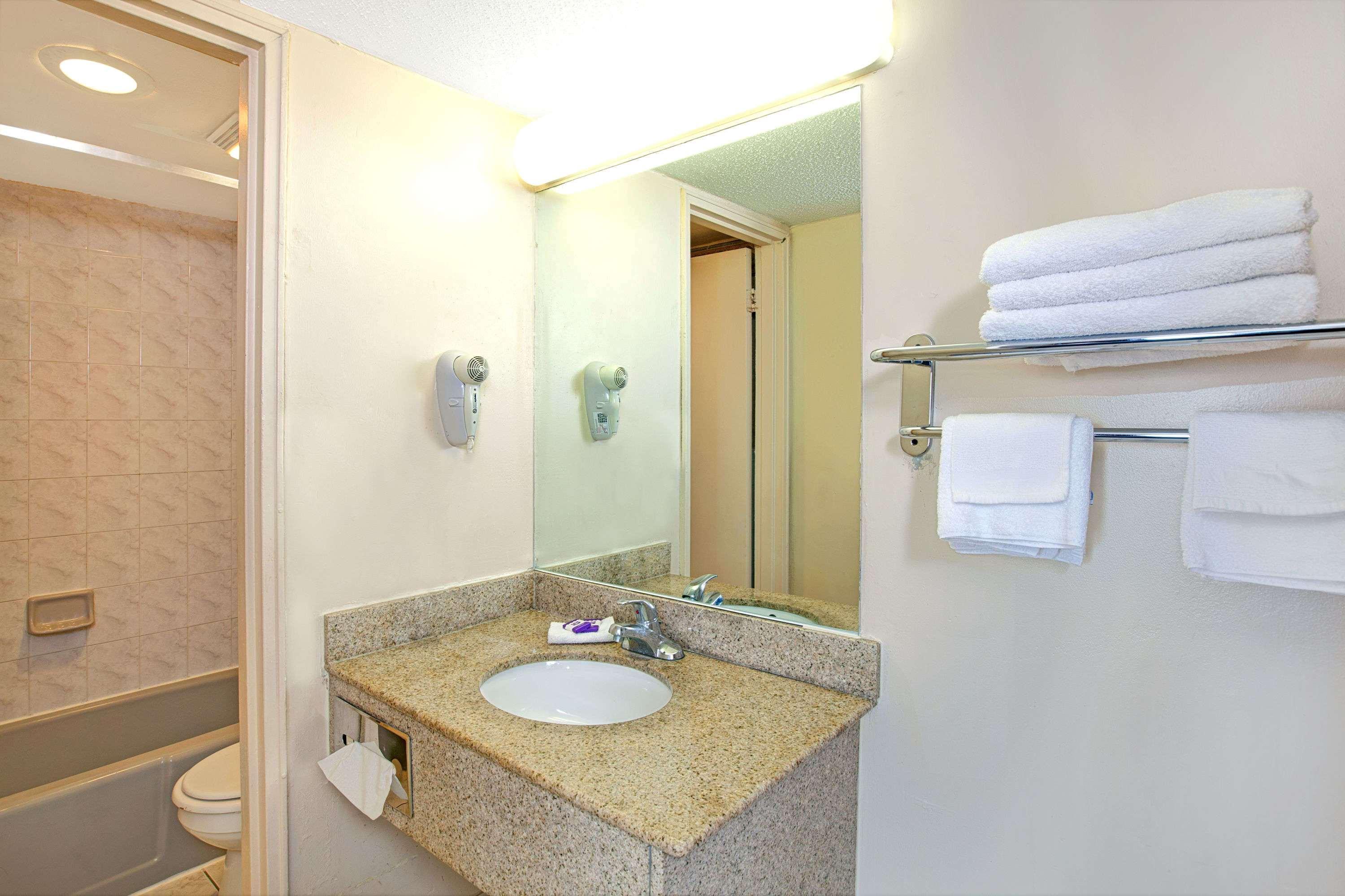 South Hackensack Knights Inn South Hackensasck מראה חיצוני תמונה