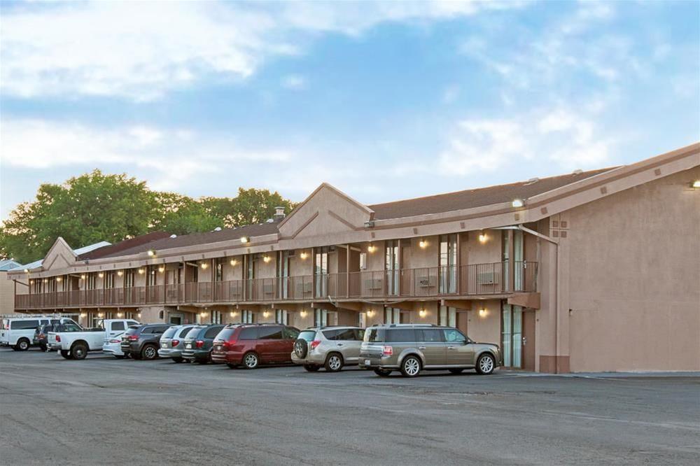 South Hackensack Knights Inn South Hackensasck מראה חיצוני תמונה