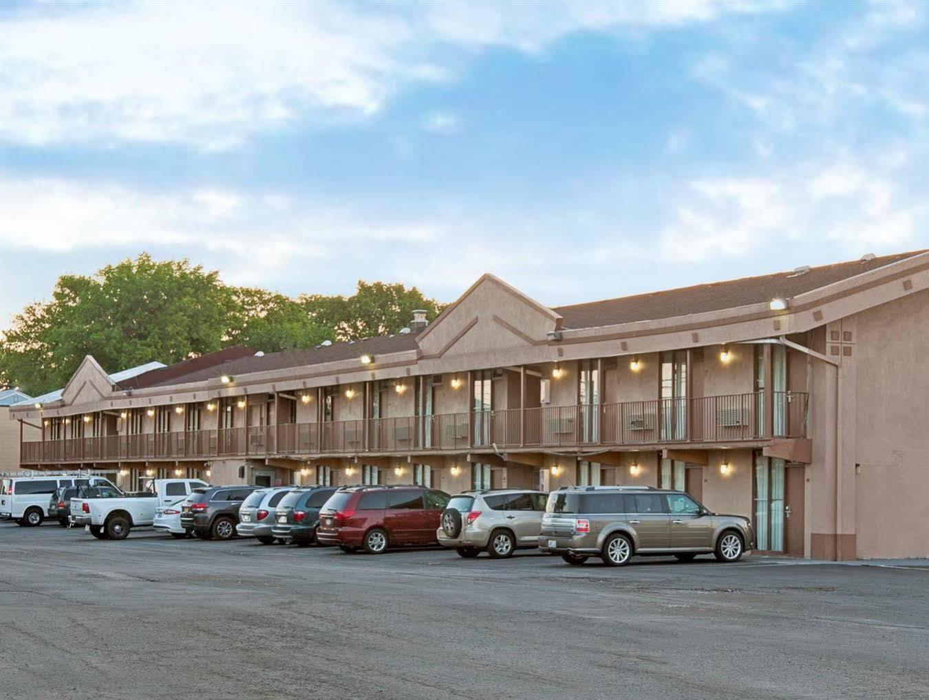 South Hackensack Knights Inn South Hackensasck מראה חיצוני תמונה